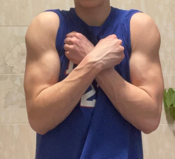 8E06E0A3-EB97-4775-A69B-92A8A4786257