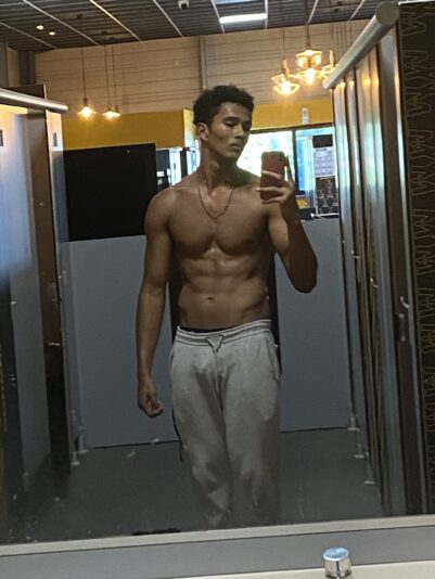 EBDBFCE5-BEDF-433B-A704-BF5EADA821BB